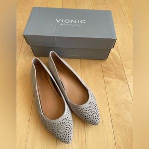 Vionic Carmela Perf Flat - Dark Taupe